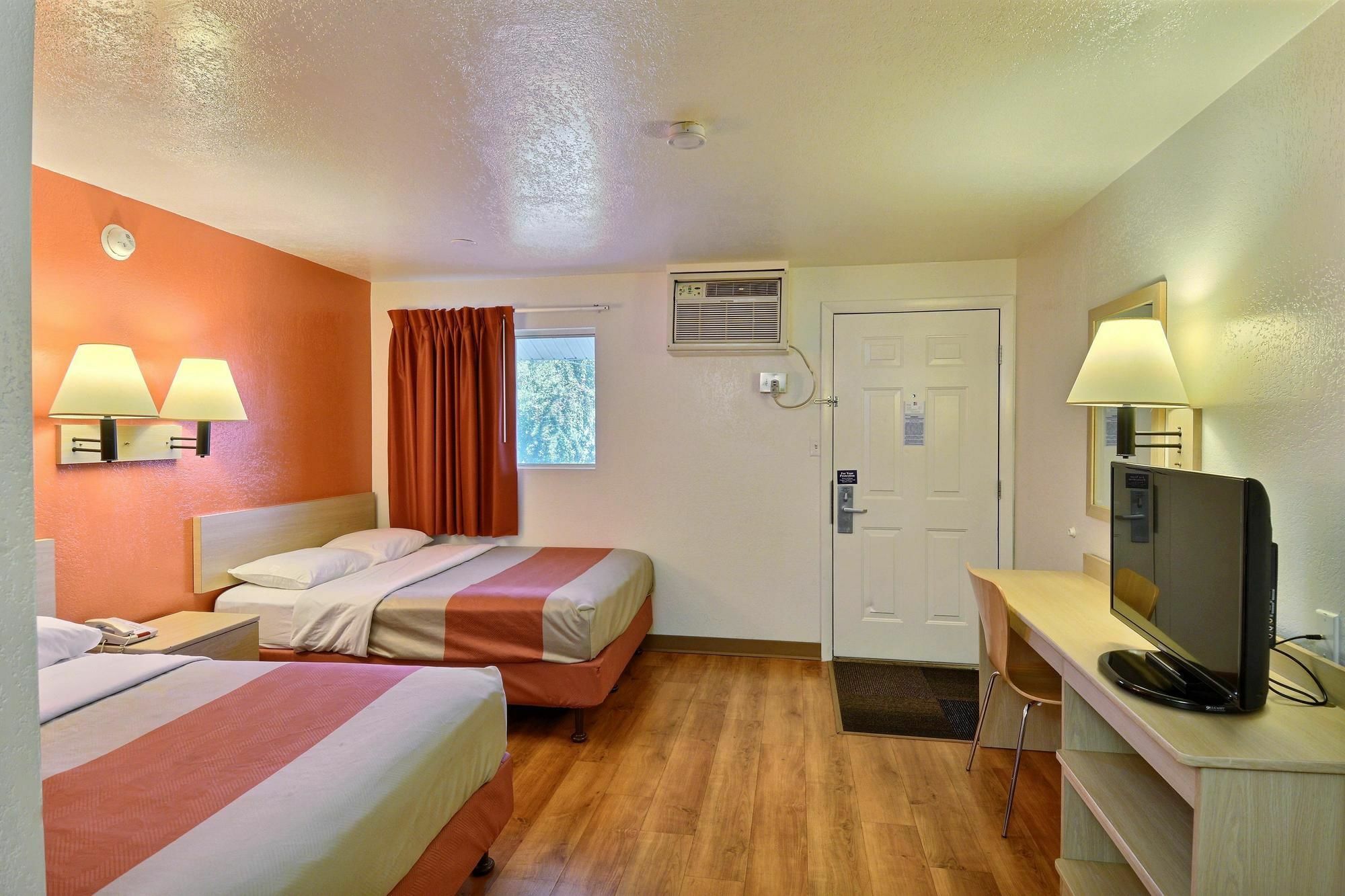Travelodge By Wyndham Brattleboro Vt Exteriér fotografie